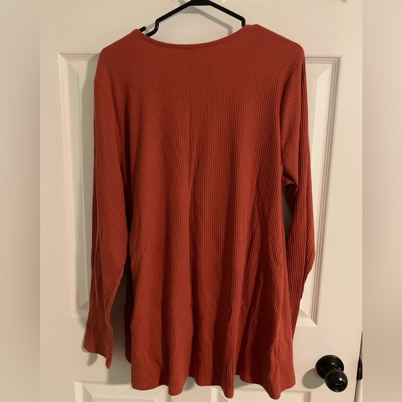 Long Sleeves - Picture 2 of 2